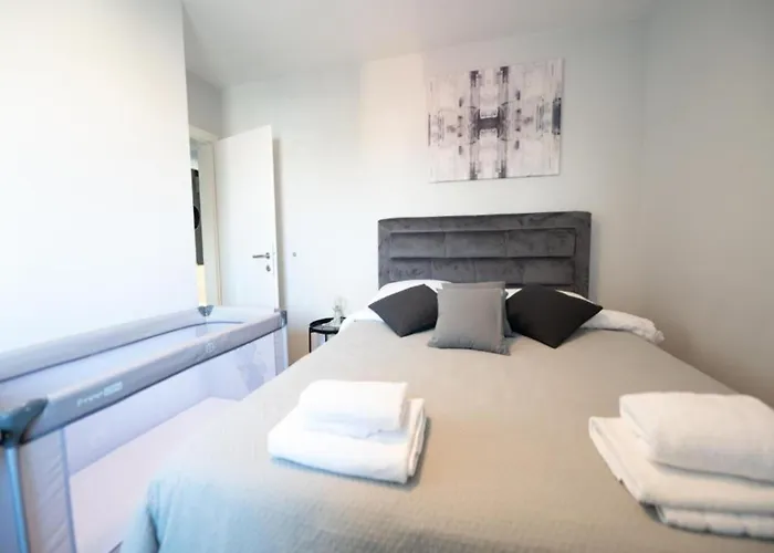 Ml Apartment-Modern 2Bedroom Free Parking